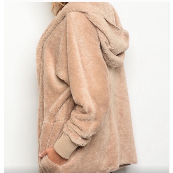 New! Womens Beige Sherpa jacket! Size XL - Picture 2 of 5